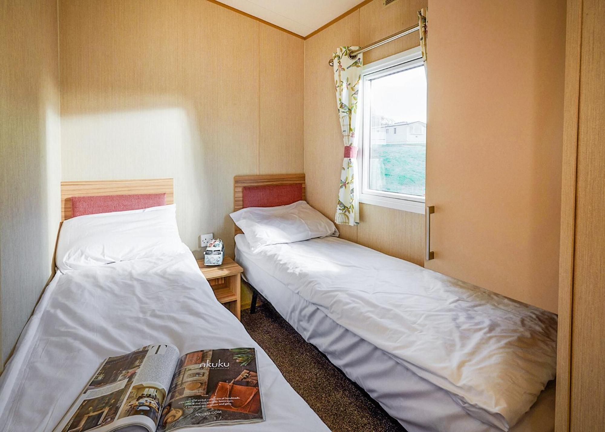 Meadow Lakes Holiday Park St Austell Quarto foto